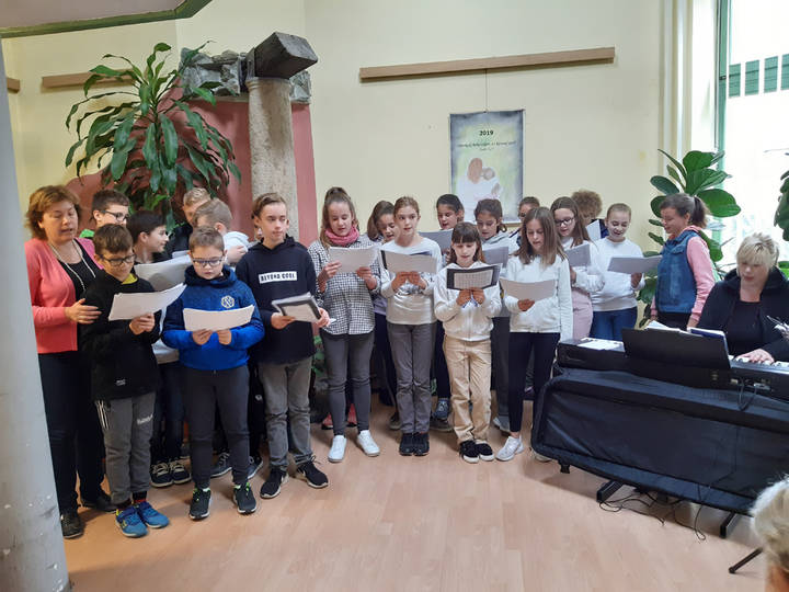Zenei szolglat a Trczy Otthonban